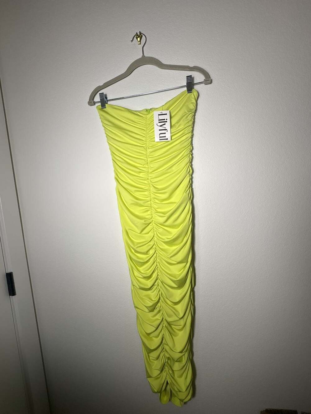 Lilyful Kourtney Ruched Long Dress Lime Yellow Size M
